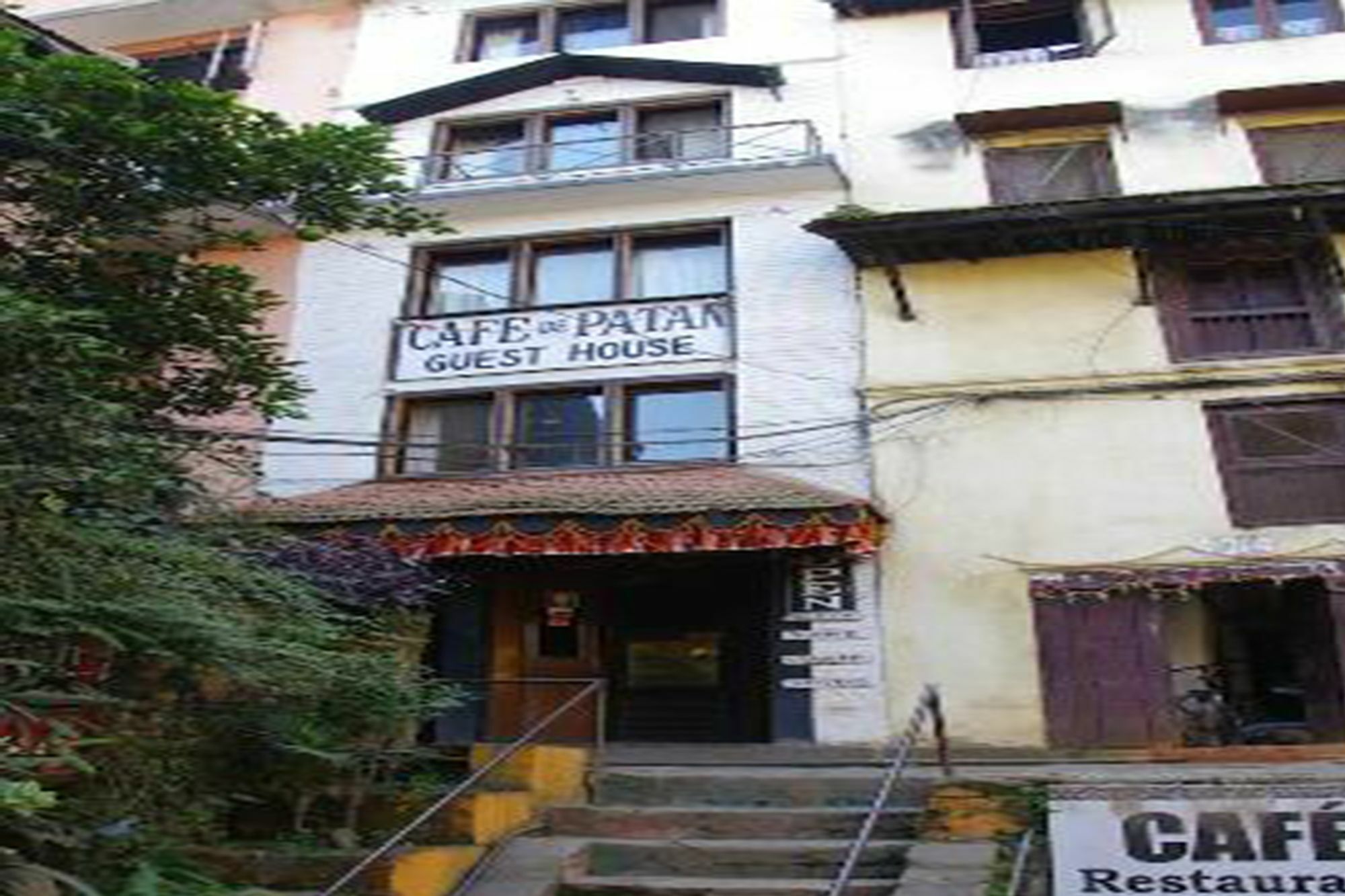 Cafe De Patan Hotel Exterior photo